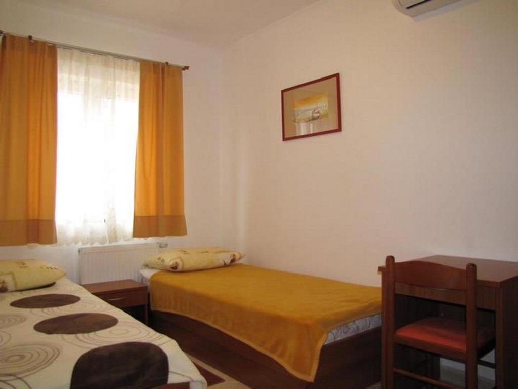 Neviđane Family Friendly Apartments With A Swimming Pool Nevidjane, Pasman - 18054 מראה חיצוני תמונה