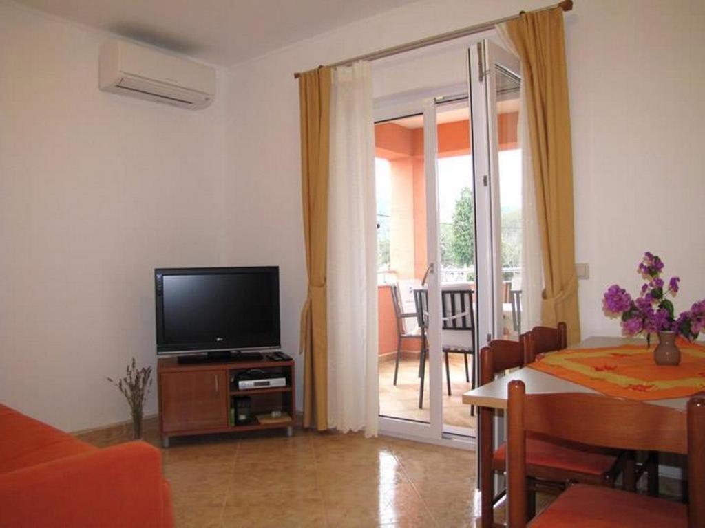 Neviđane Family Friendly Apartments With A Swimming Pool Nevidjane, Pasman - 18054 מראה חיצוני תמונה