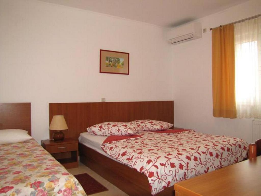Neviđane Family Friendly Apartments With A Swimming Pool Nevidjane, Pasman - 18054 מראה חיצוני תמונה