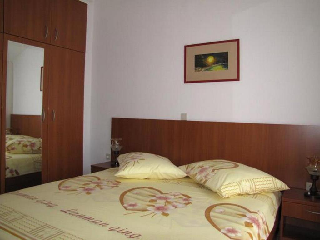 Neviđane Family Friendly Apartments With A Swimming Pool Nevidjane, Pasman - 18054 מראה חיצוני תמונה